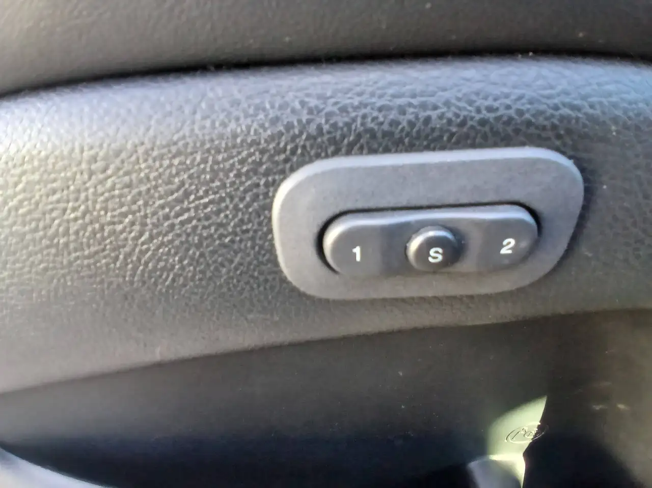 Jeep Grand Cherokee photo Jeep Grand Cherokee