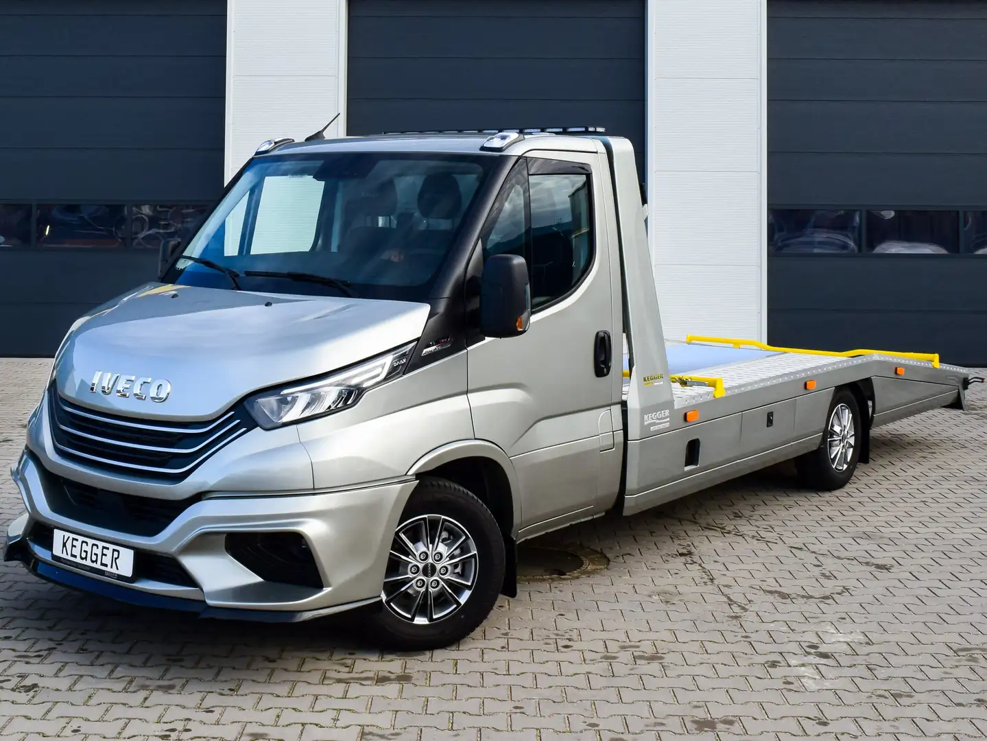 Iveco Daily 35S18HA8 * Luft./Navi/LED/Tempomat Grau - 1