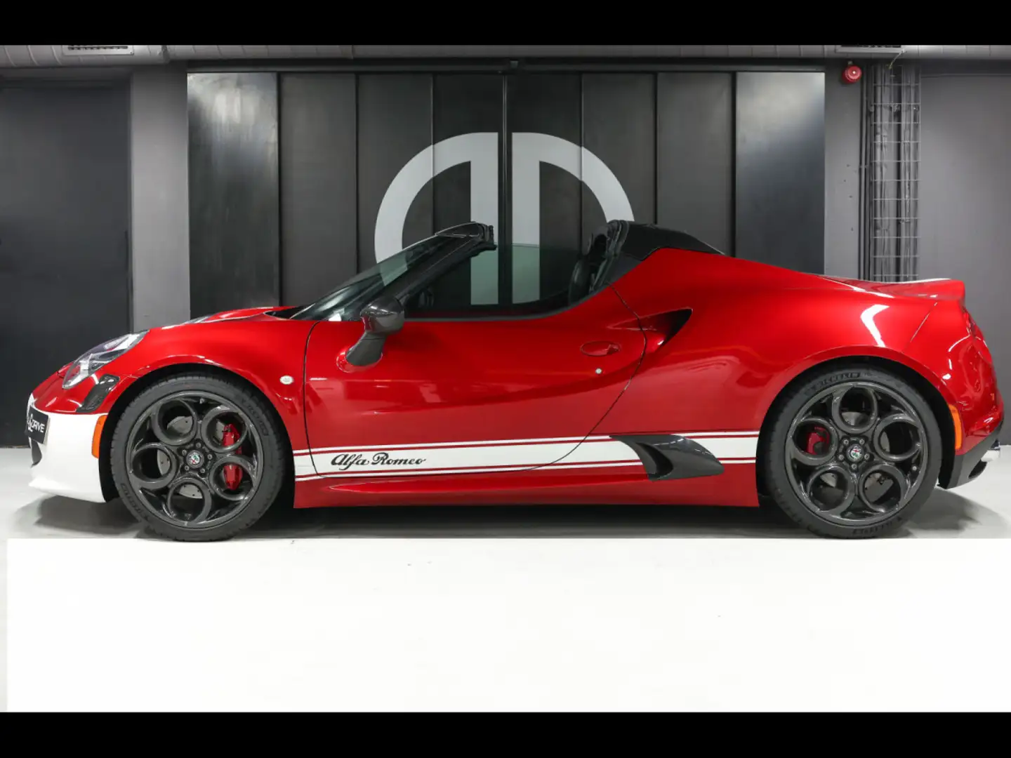 Alfa Romeo 4C SPIDER EDIZIONE CORSA 26/35 (LIMITED EDITION) Rouge - 2