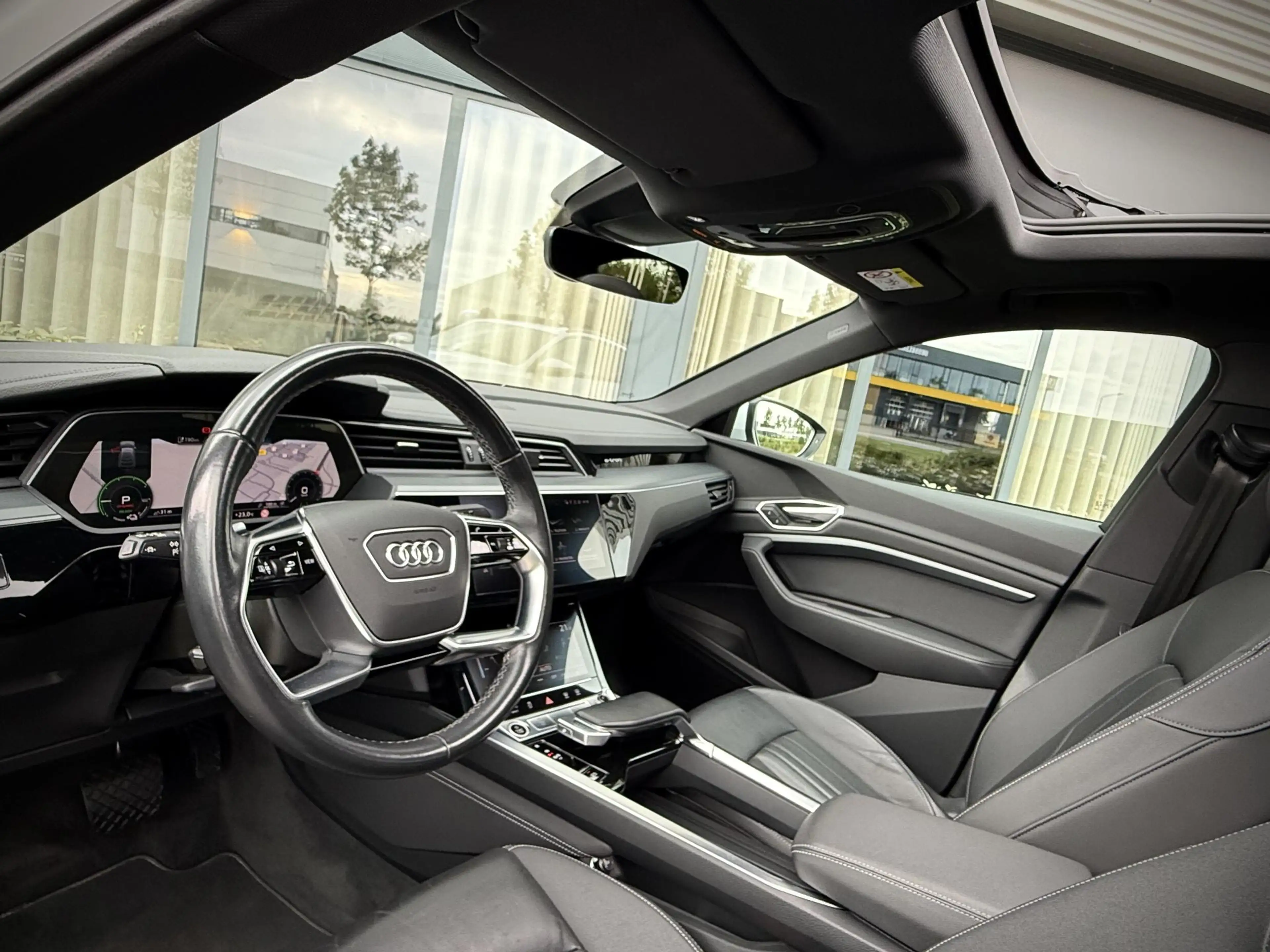 Audi e-tron Sportback 55 quattro S Edition/ Panodak/ Memory/ S — photo 21