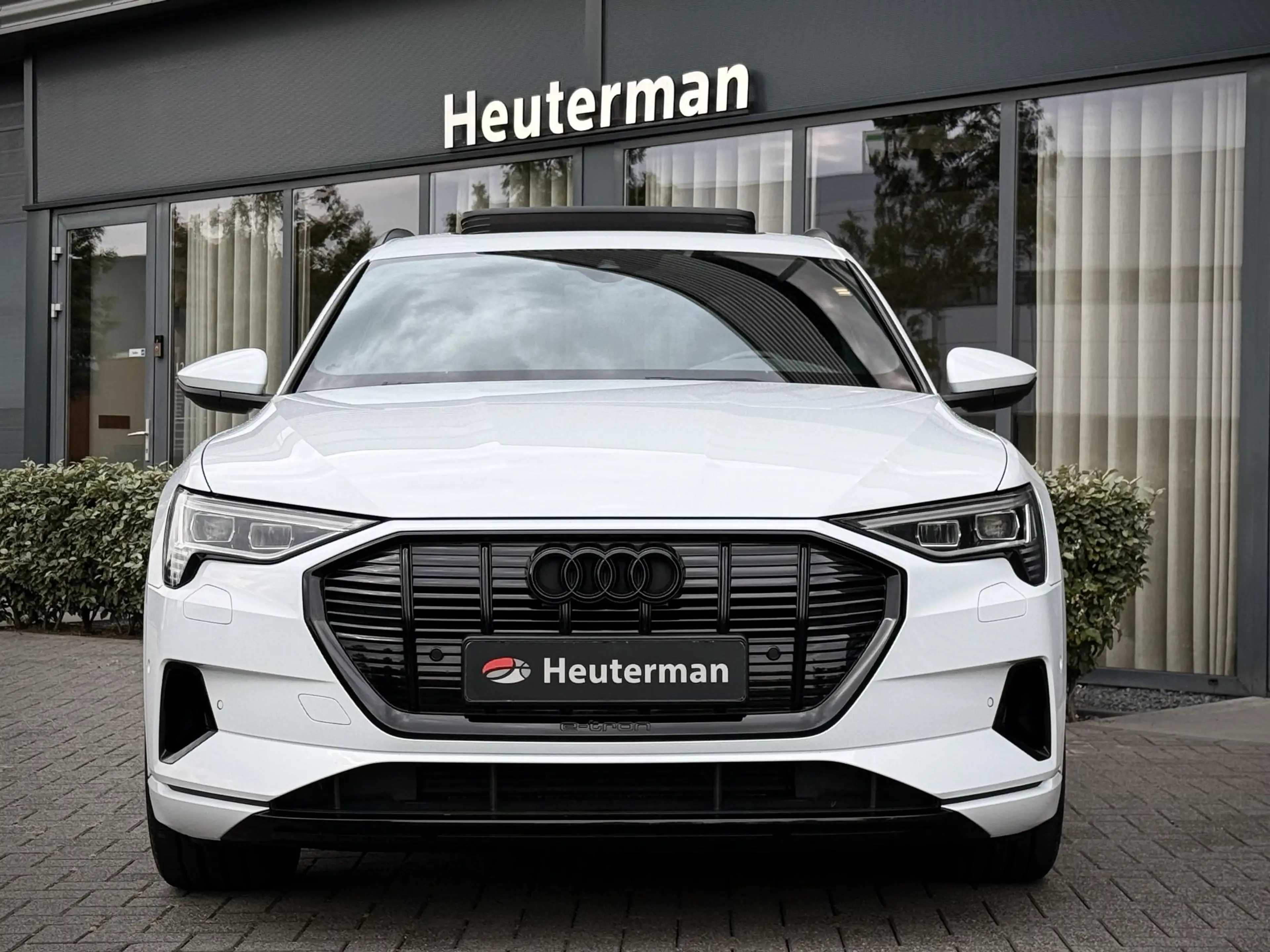 Audi e-tron Sportback 55 quattro S Edition/ Panodak/ Memory/ S — photo 5