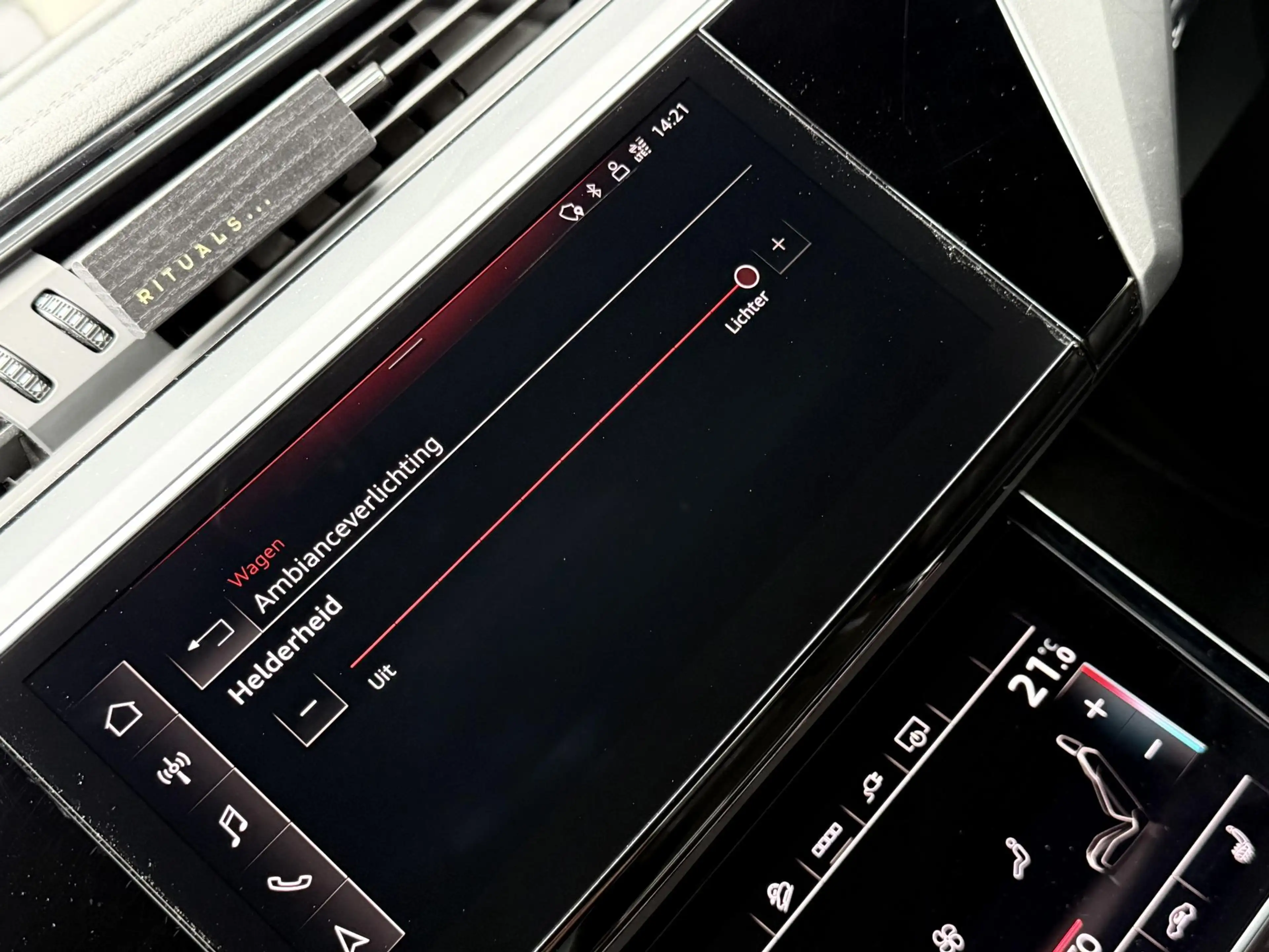 Audi e-tron Sportback 55 quattro S Edition/ Panodak/ Memory/ S — photo 28