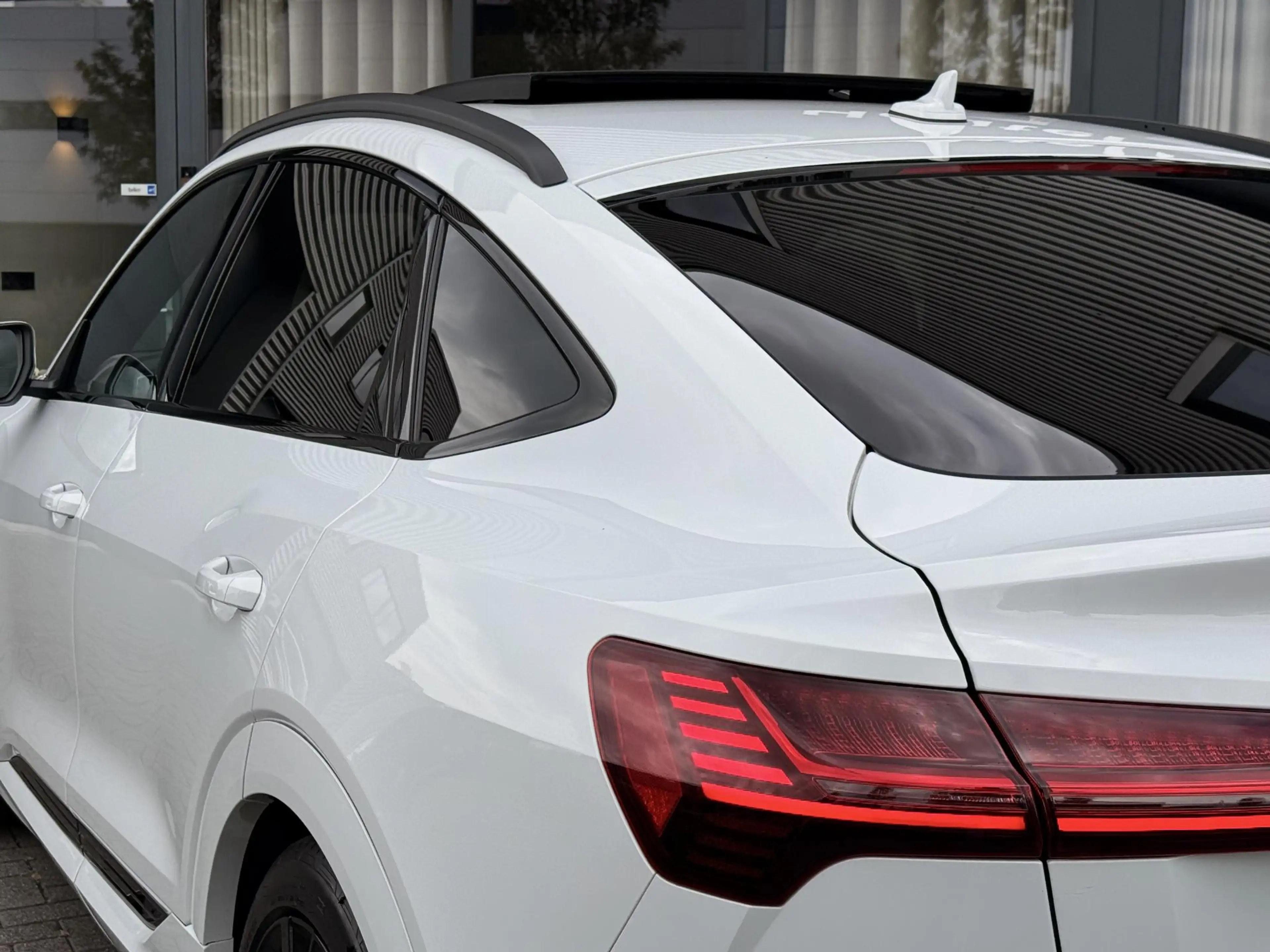 Audi e-tron Sportback 55 quattro S Edition/ Panodak/ Memory/ S — photo 12