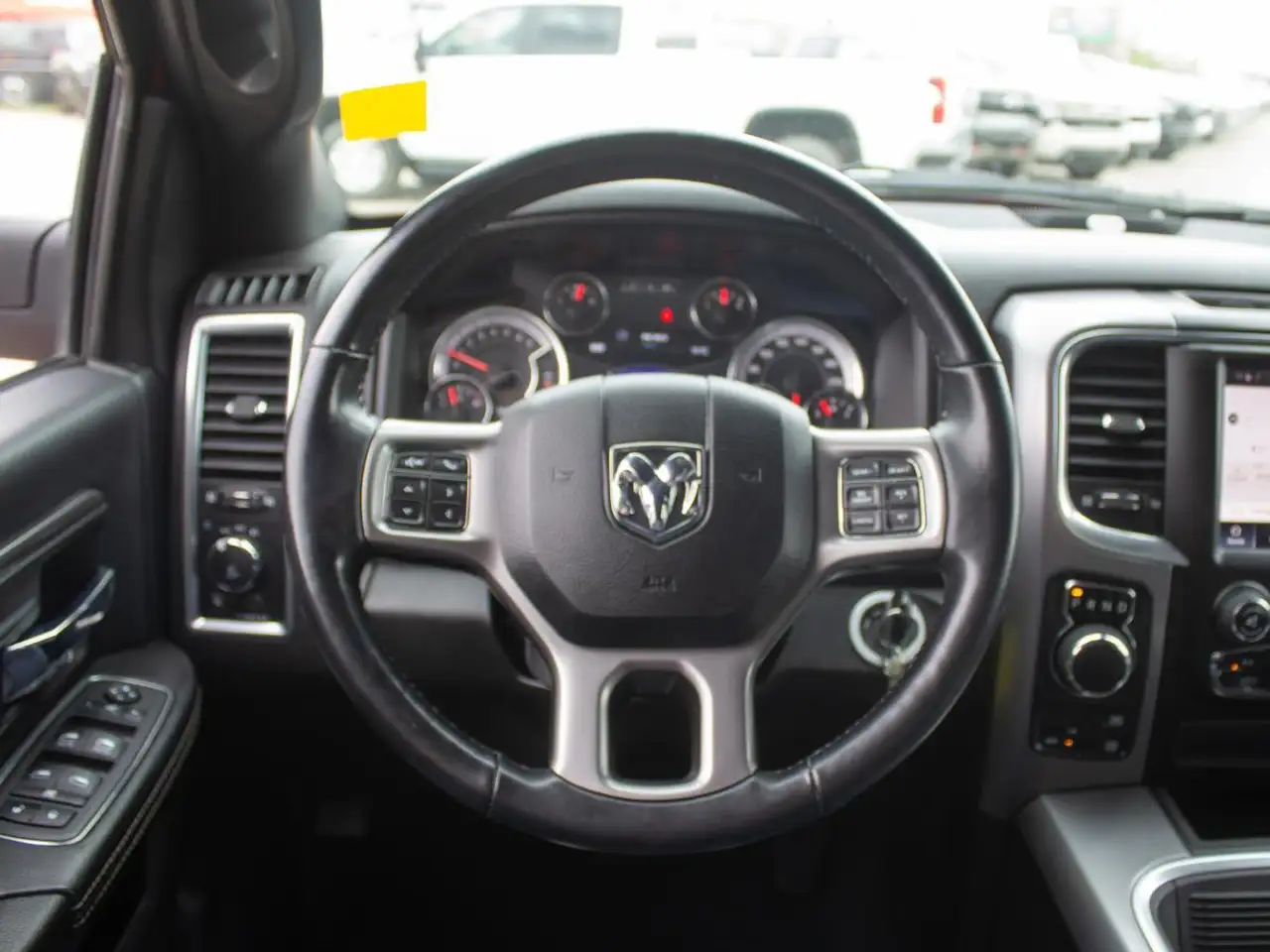 RAM 1500 снимка RAM 1500