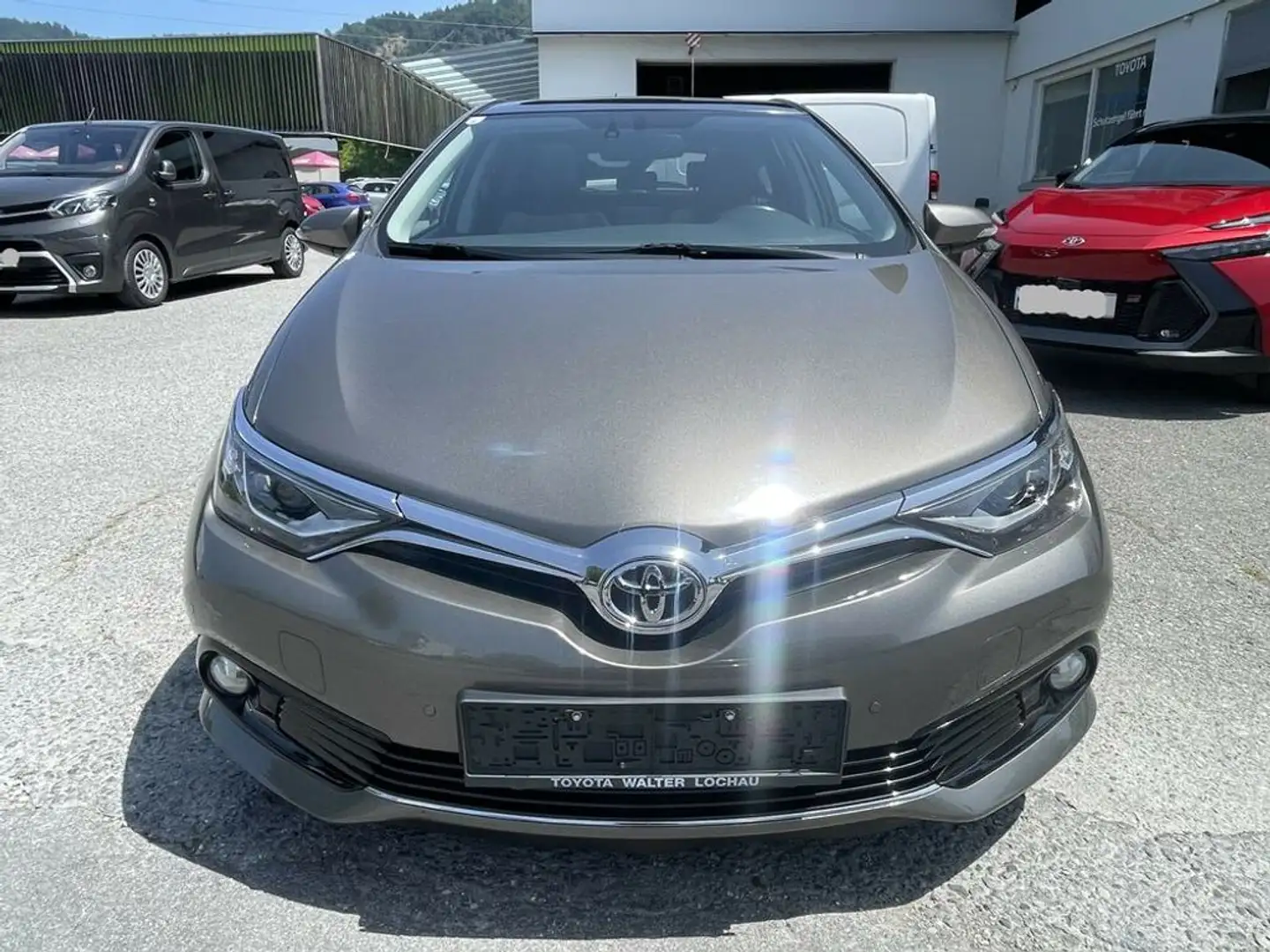 Toyota Auris 1,6 D-4D Edition 45 Gris - 2