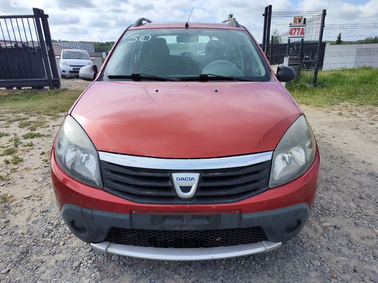 Dacia Sandero Stepway 1.6i !uniquement pour marchand ou export! Rouge - 2