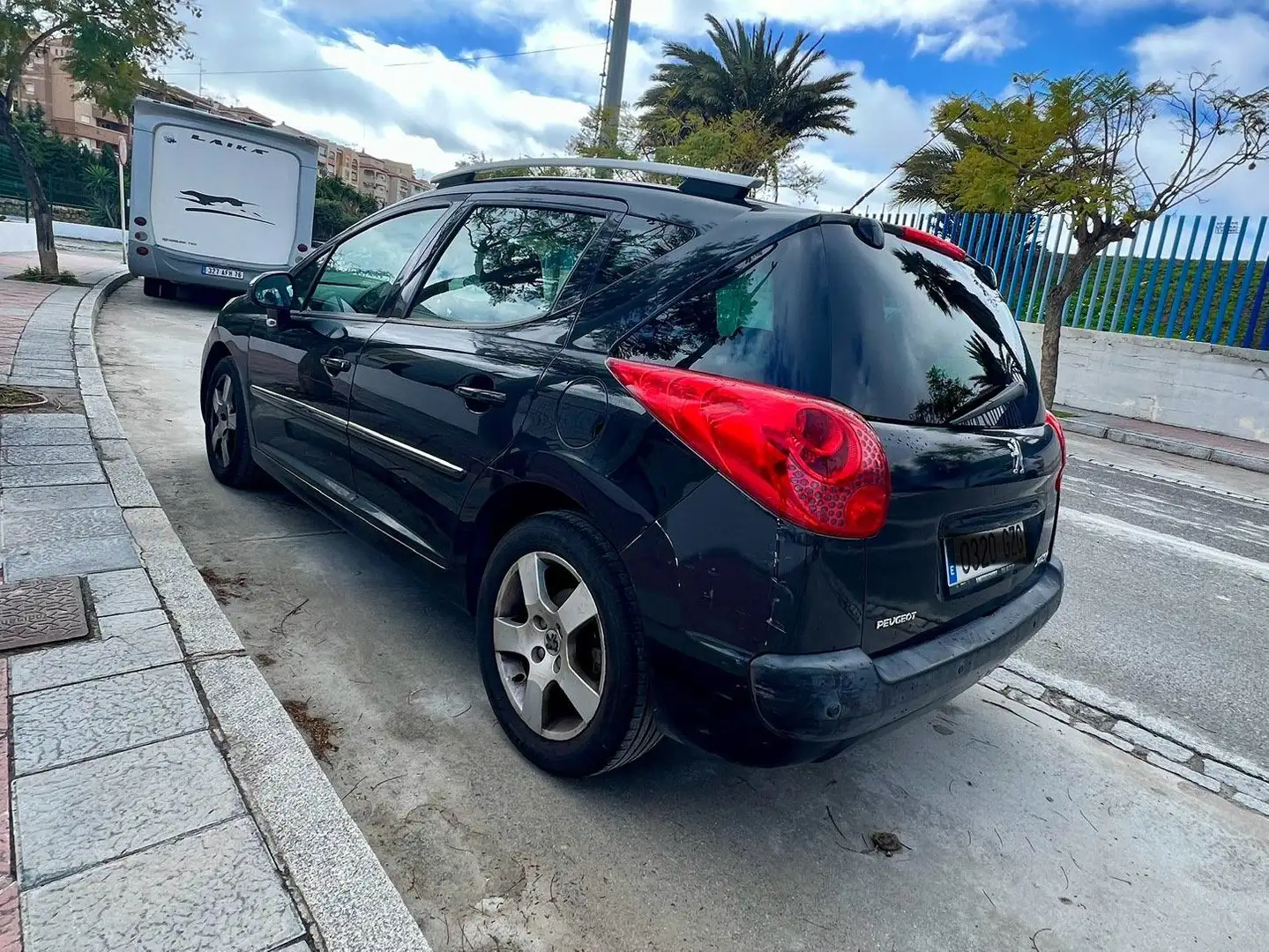 Peugeot 207 1.6HDI FAP Allure 112 Negro - 2