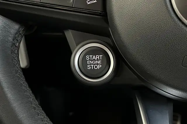 Alfa Romeo Stelvio view 23