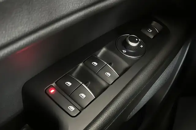 Alfa Romeo Stelvio view 24