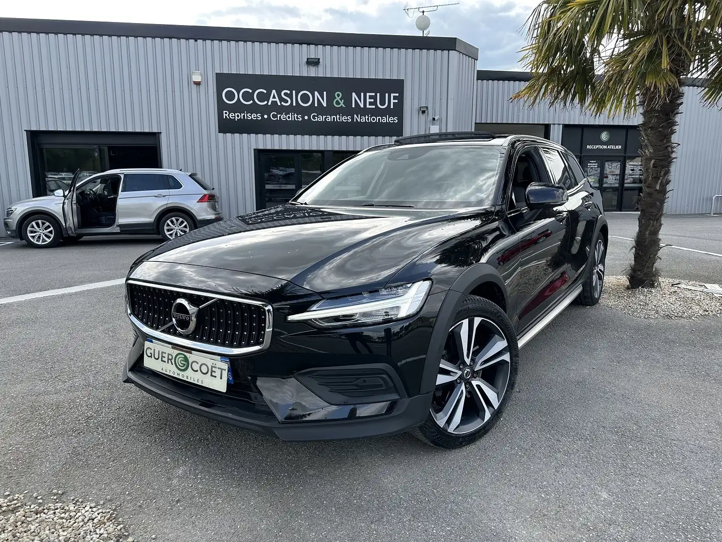 Volvo V60 Cross Country B4 197CH AWD CROSS COUNTRY PRO GEARTRONIC - 1