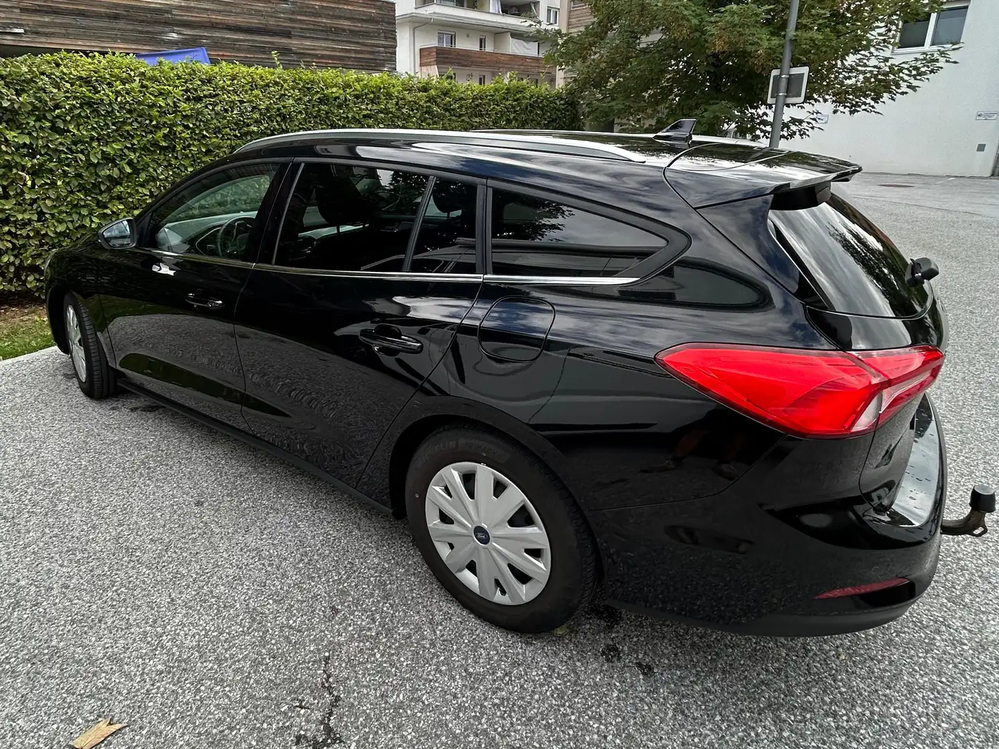 Ford Focus Focus Traveller 1,5 EcoBlue Trend Trend Schwarz - 2