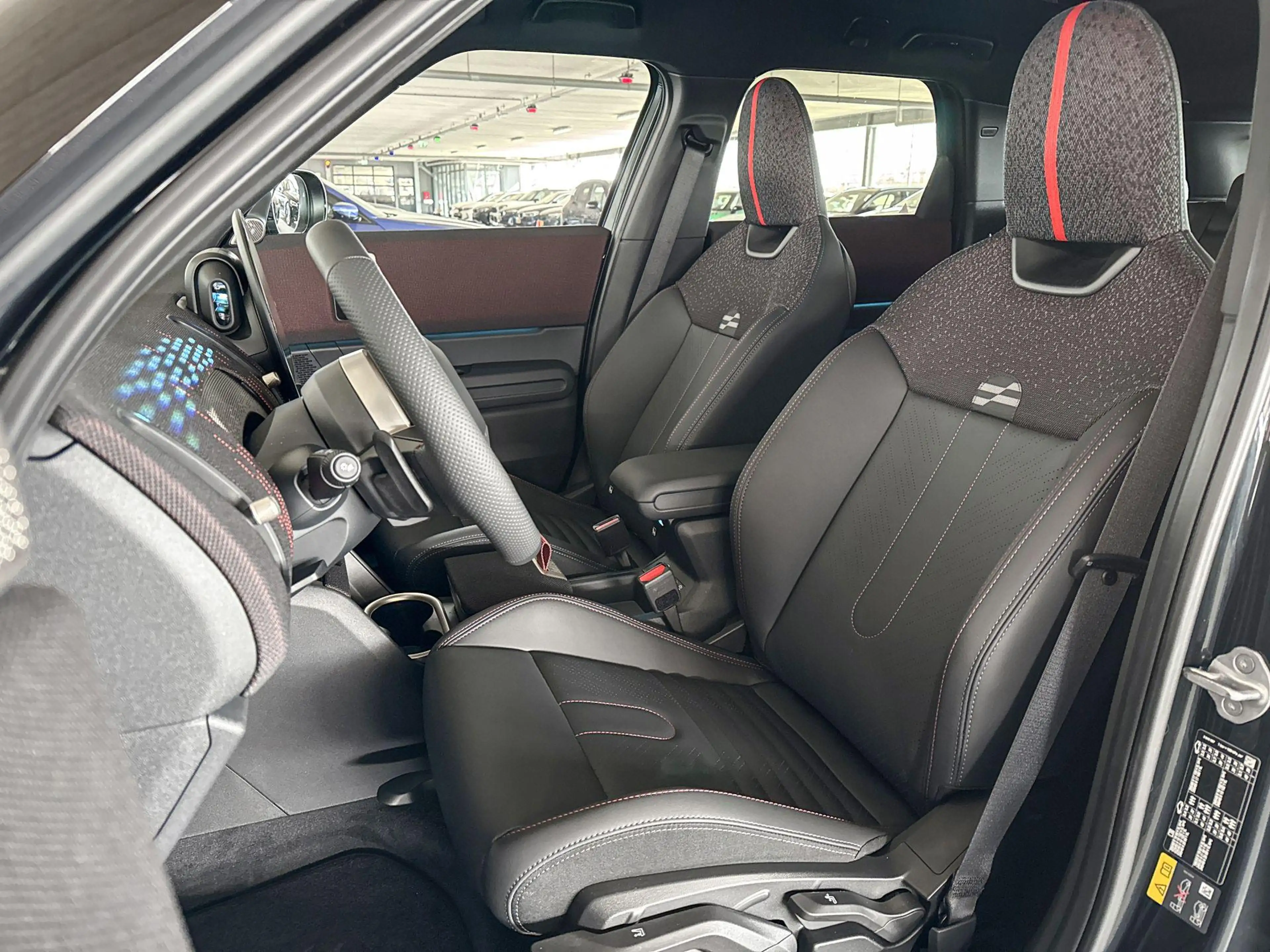 MINI John Cooper Works Countryman Electric E M 66.5 kWh | Pakket M | Dak en spiegelk — photo 9