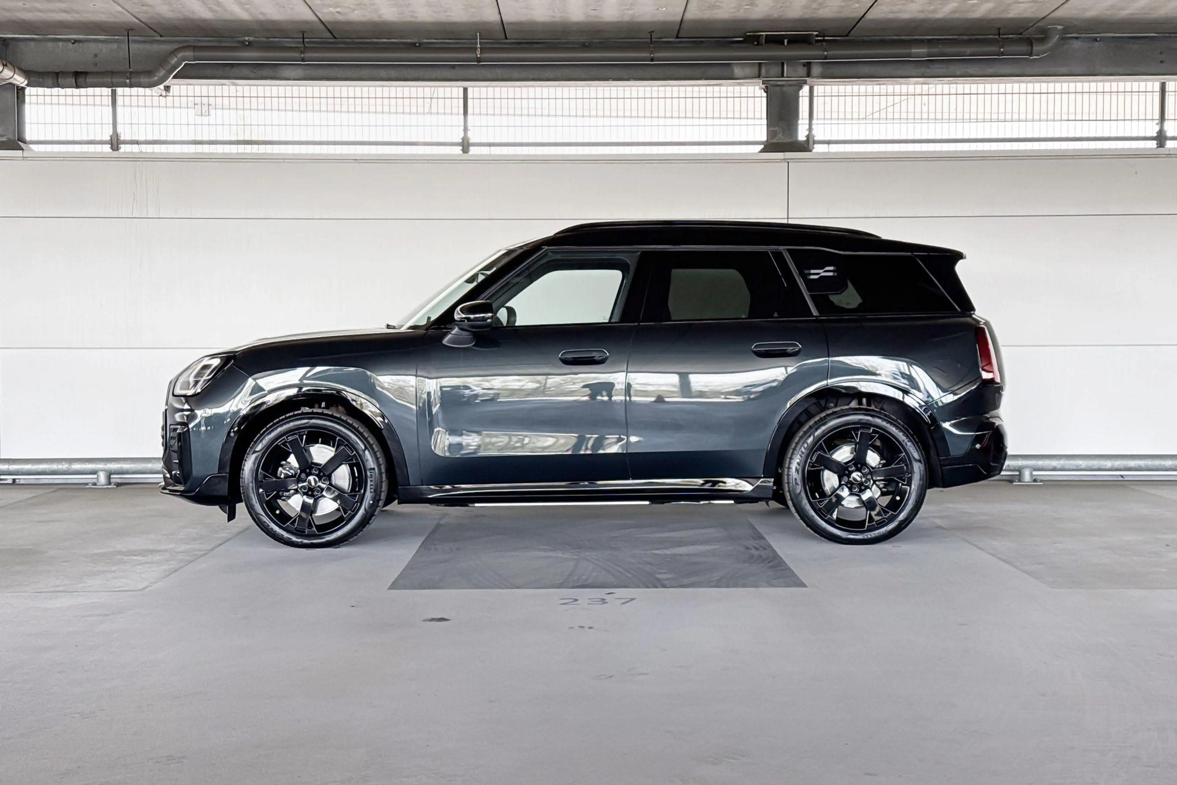 MINI John Cooper Works Countryman Electric E M 66.5 kWh | Pakket M | Dak en spiegelk — photo 2