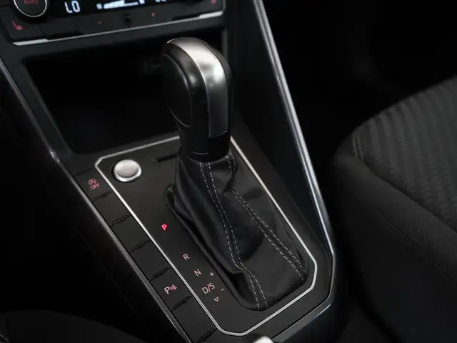 Volkswagen Polo view 10