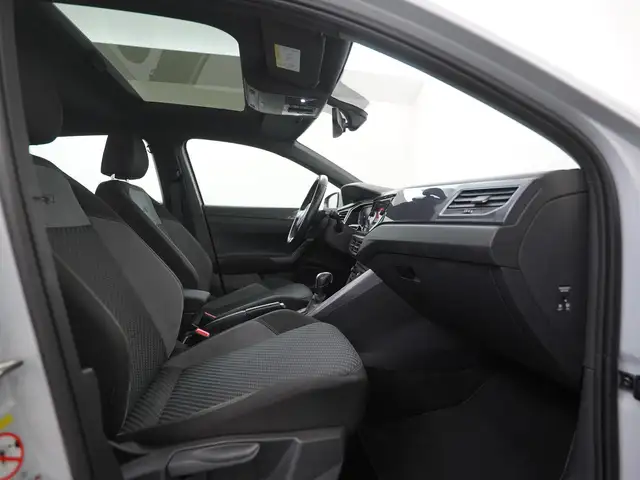 Volkswagen Polo view 3