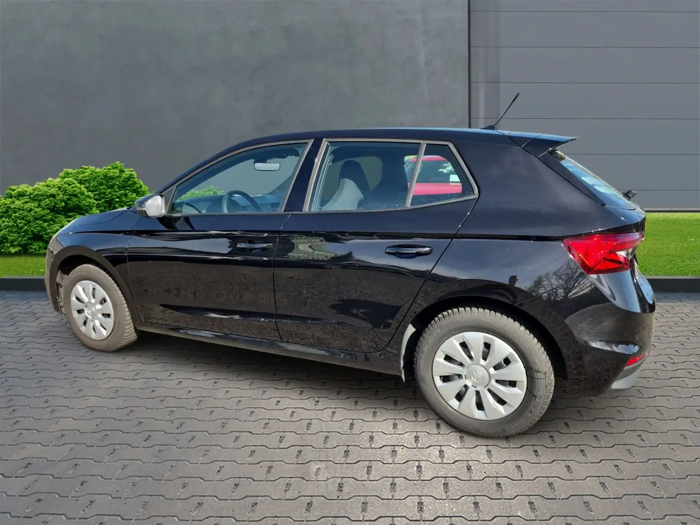 Skoda Fabia Selection 1.0 TSI+Alufelgen+Klimaanlage+Pa Schwarz - 2