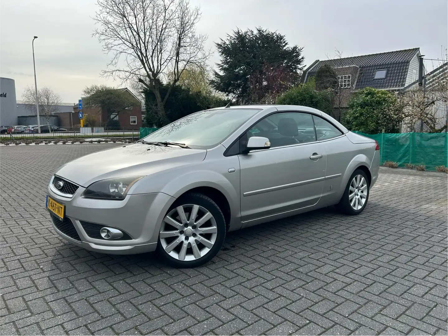 Ford Focus CC 2.0-16V Trend | Climate control | cruise | Grijs - 2