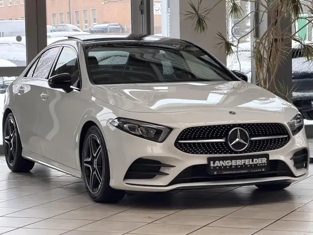 Mercedes-Benz A 220 A 220 Lim. AMG Line PANO MBUX KAMERA LED NIGHT