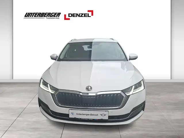 Skoda Octavia view 6