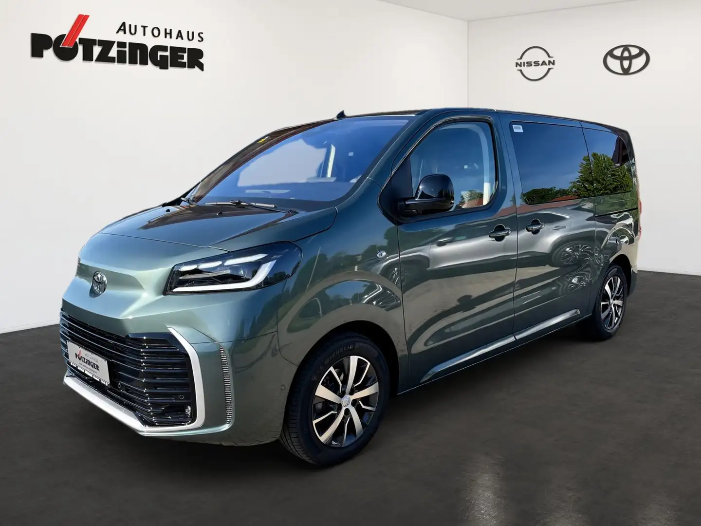 Toyota Proace Verso 2.0D-4D TeamD L1,Nav,Kamera,DAB,LED Grün - 1