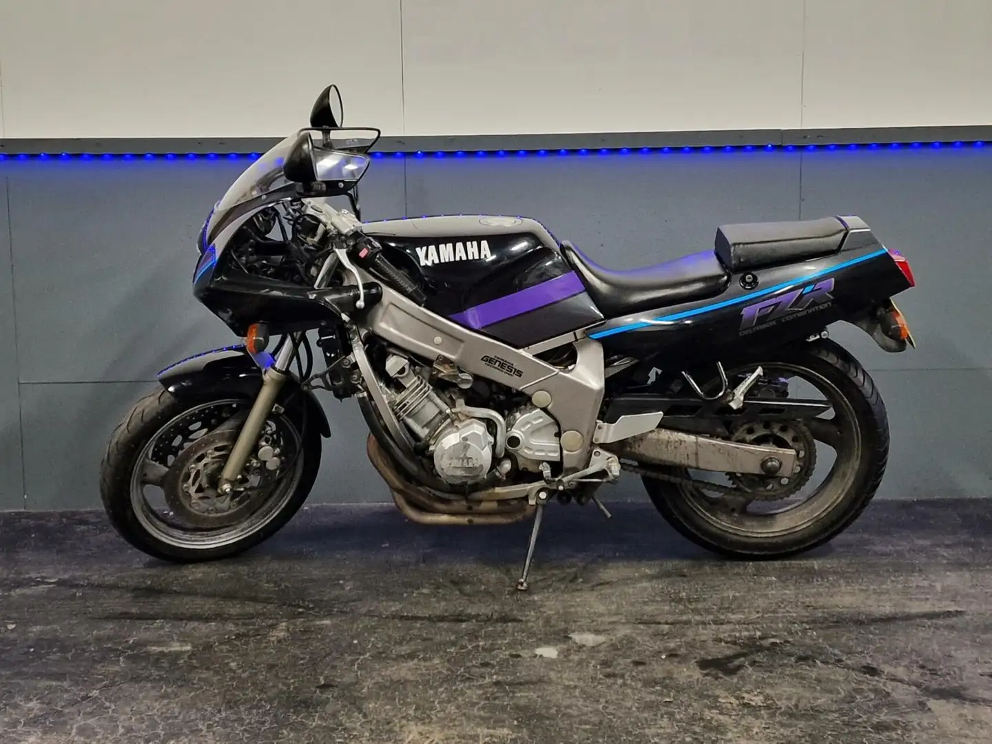 Yamaha FZR 600 - 2