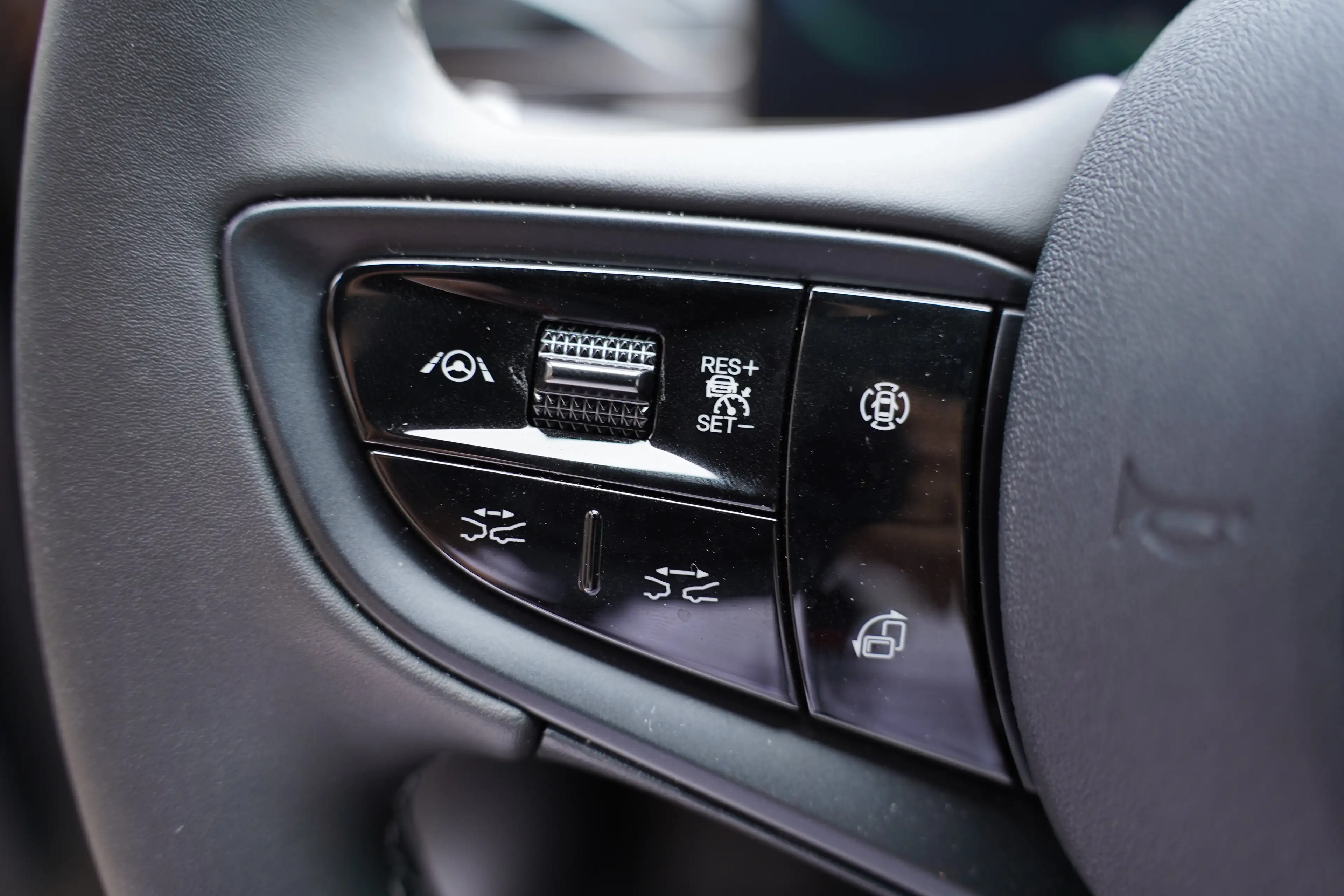 BYD Seal 82.5 kWh Design *580km / HEATED&VENTILATED / PANO* — photo 7
