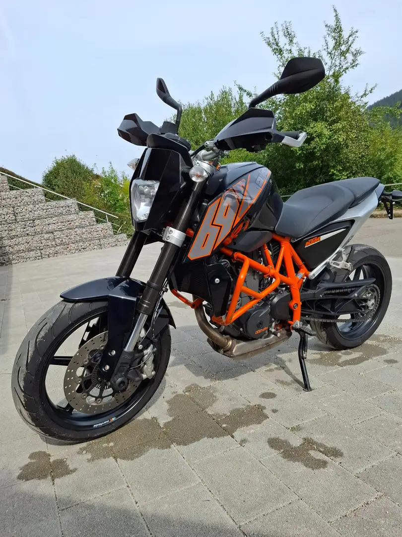 KTM 690 Duke Negro - 1