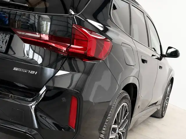 BMW X1 view 8