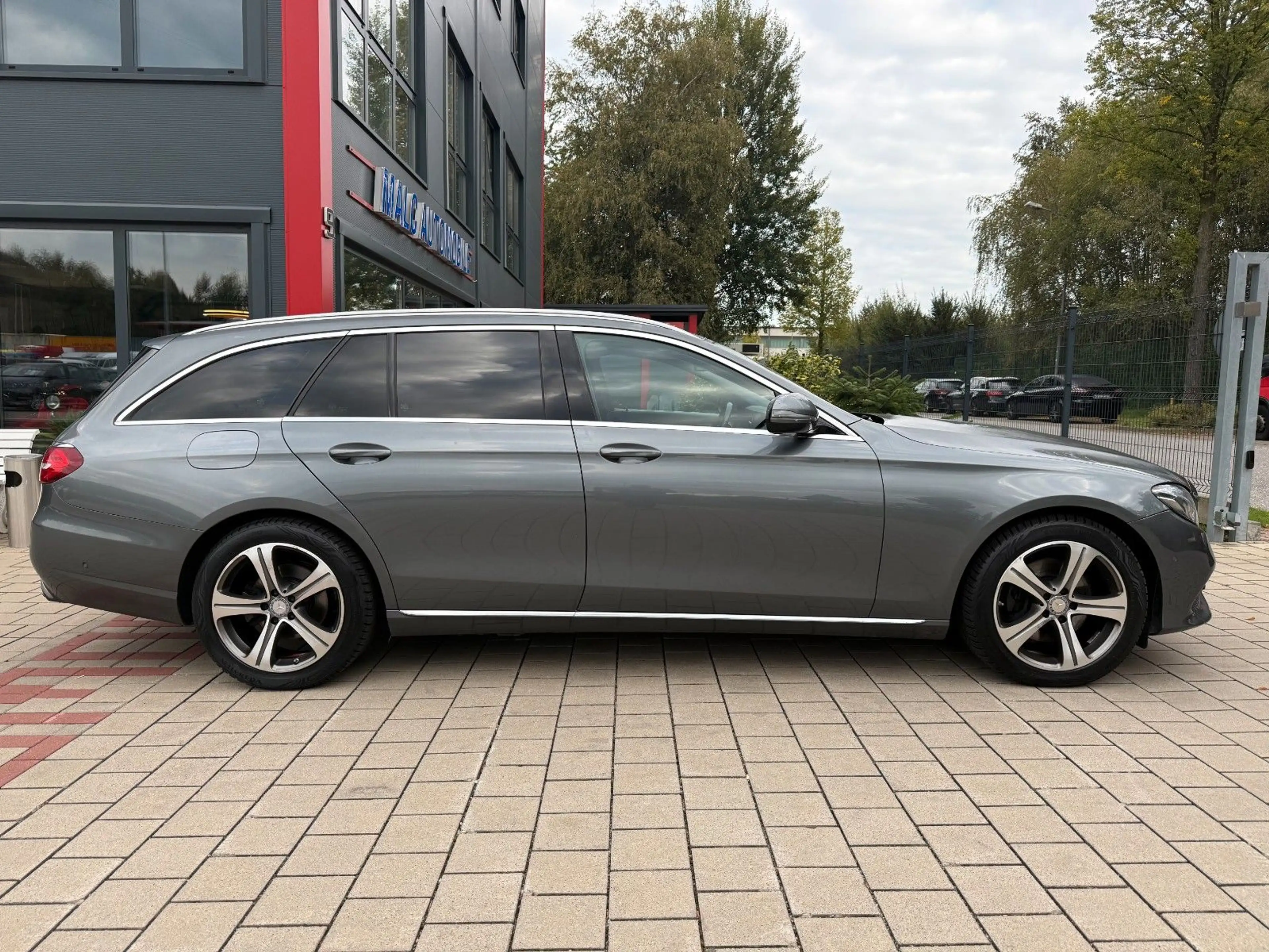 Mercedes-Benz E 220 (Tüv&Insp.neu)Widescreen — photo 4