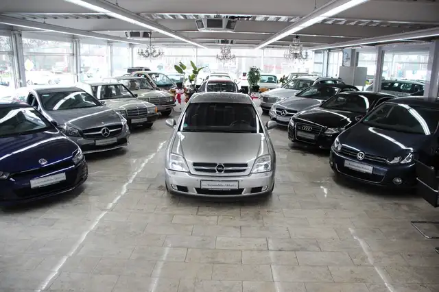 Opel Vectra 2.2 16V  *PDC*AHK*Automatik*