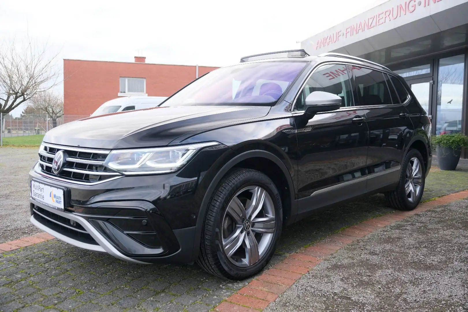 Volkswagen Tiguan Allspace 2.0 TDI 4-Motion PANO AHK KAMERA Nero - 1