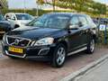 Volvo XC60 2.0T R-Design *NETTE AUTO/ YOUNGTIMER Zwart - thumbnail 2