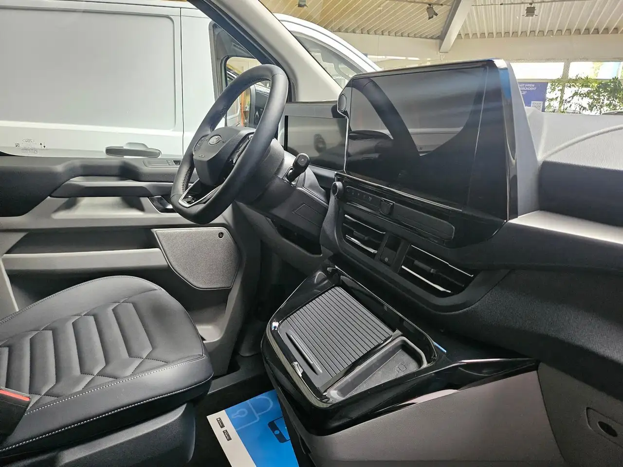 Ford Tourneo Custom 2026 — фото 8