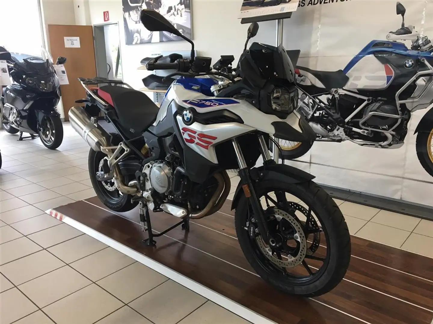 BMW F 750 GS 0 - 2