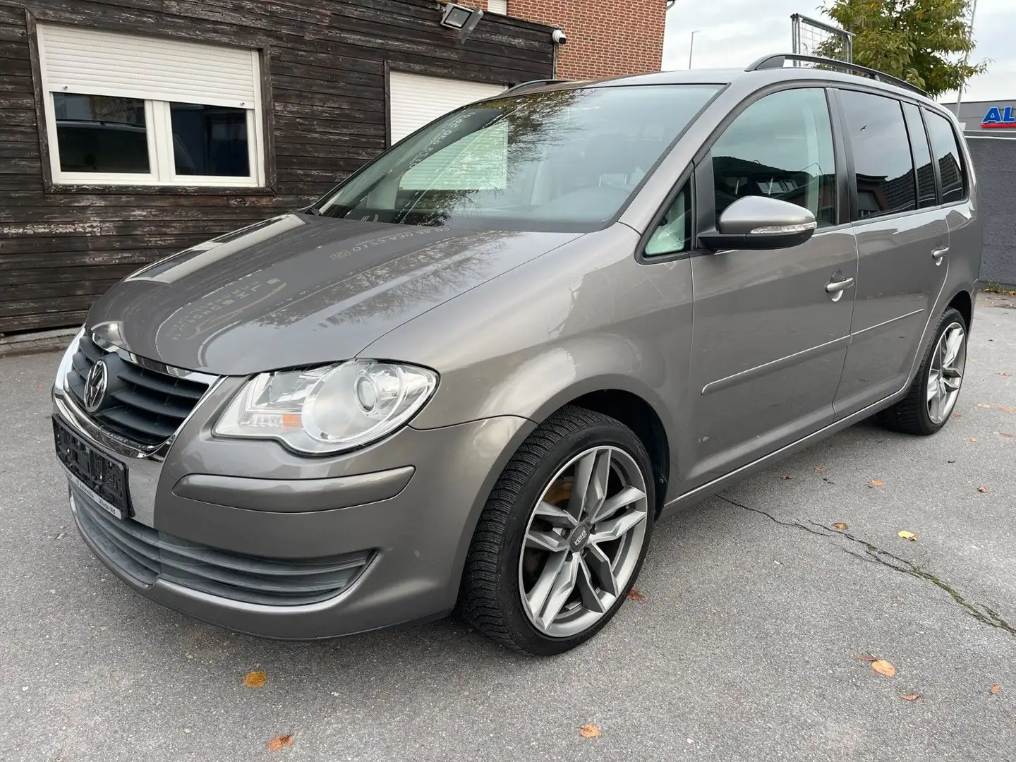 Volkswagen Touran 1.4 Trendline KLIMA*TEMP*BC*ALU*AWR*TÜV Grau - 1