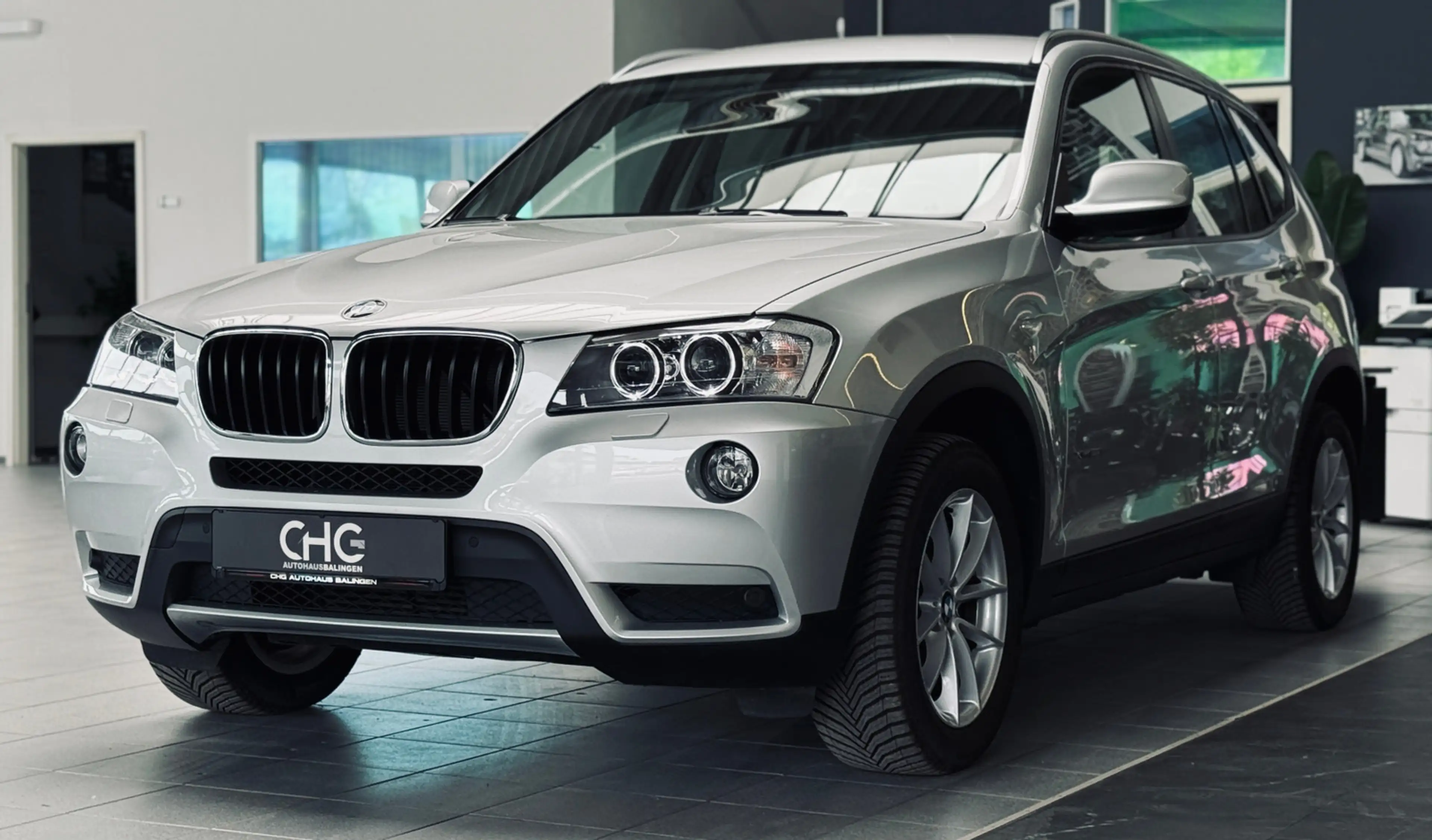 BMW X3 xDrive 20 i XENON|SHZ|LED|1.HAND| — photo 2