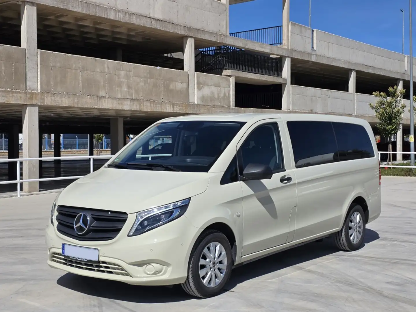 Mercedes-Benz Vito Mixto 114CDI Larga 9G-Tronic Gris - 1