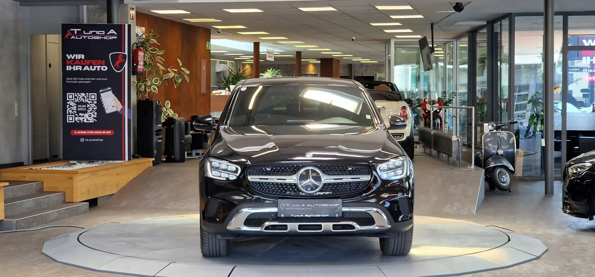 Mercedes-Benz GLC 300 e 4Matic Coupe Aut. *Burmester*Kamera*Totwinkel* Schwarz - 2