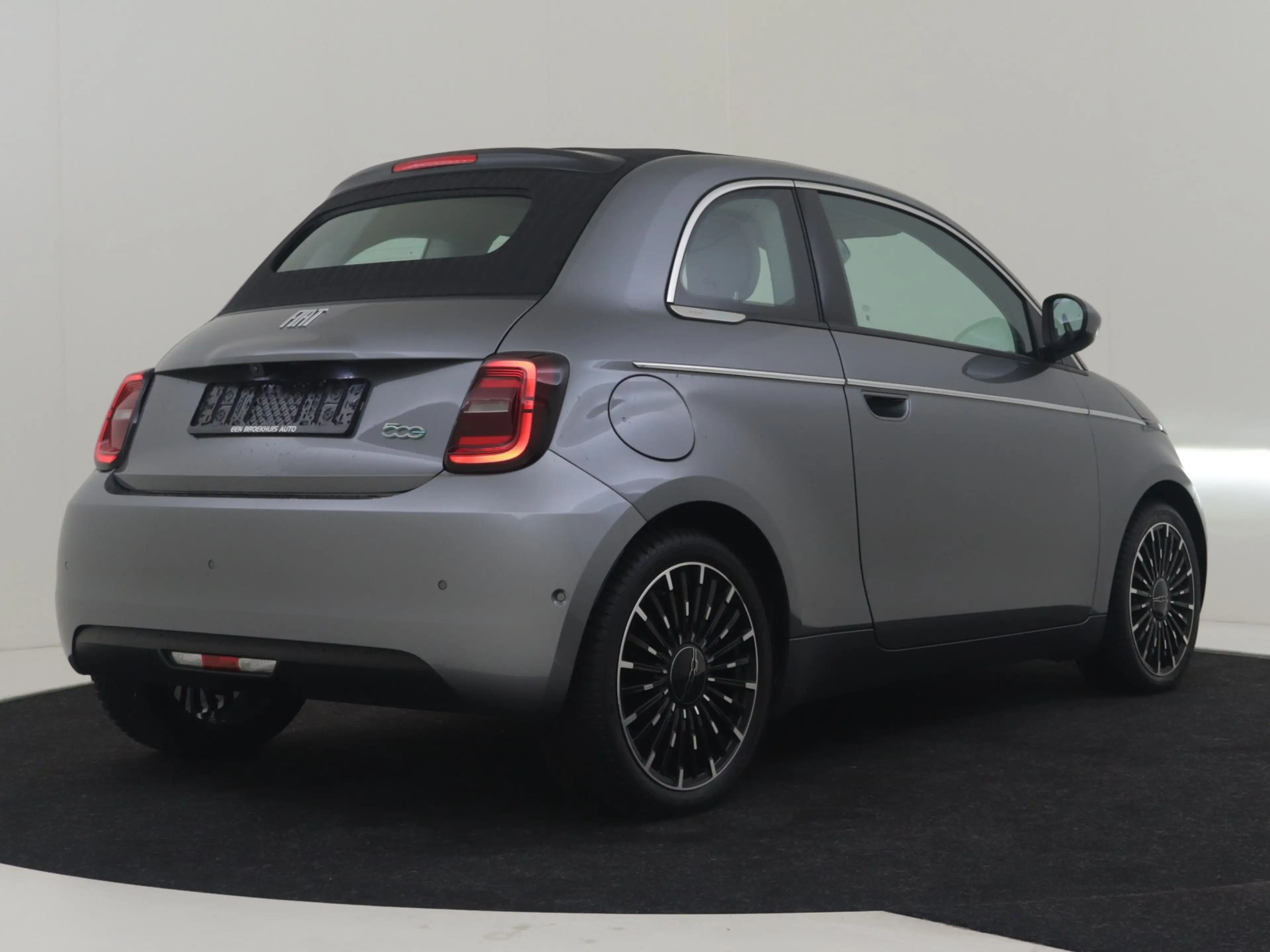 Fiat 500C La Prima 42 kWh l Leder l 17" l Adaptive Cr Contro — photo 3