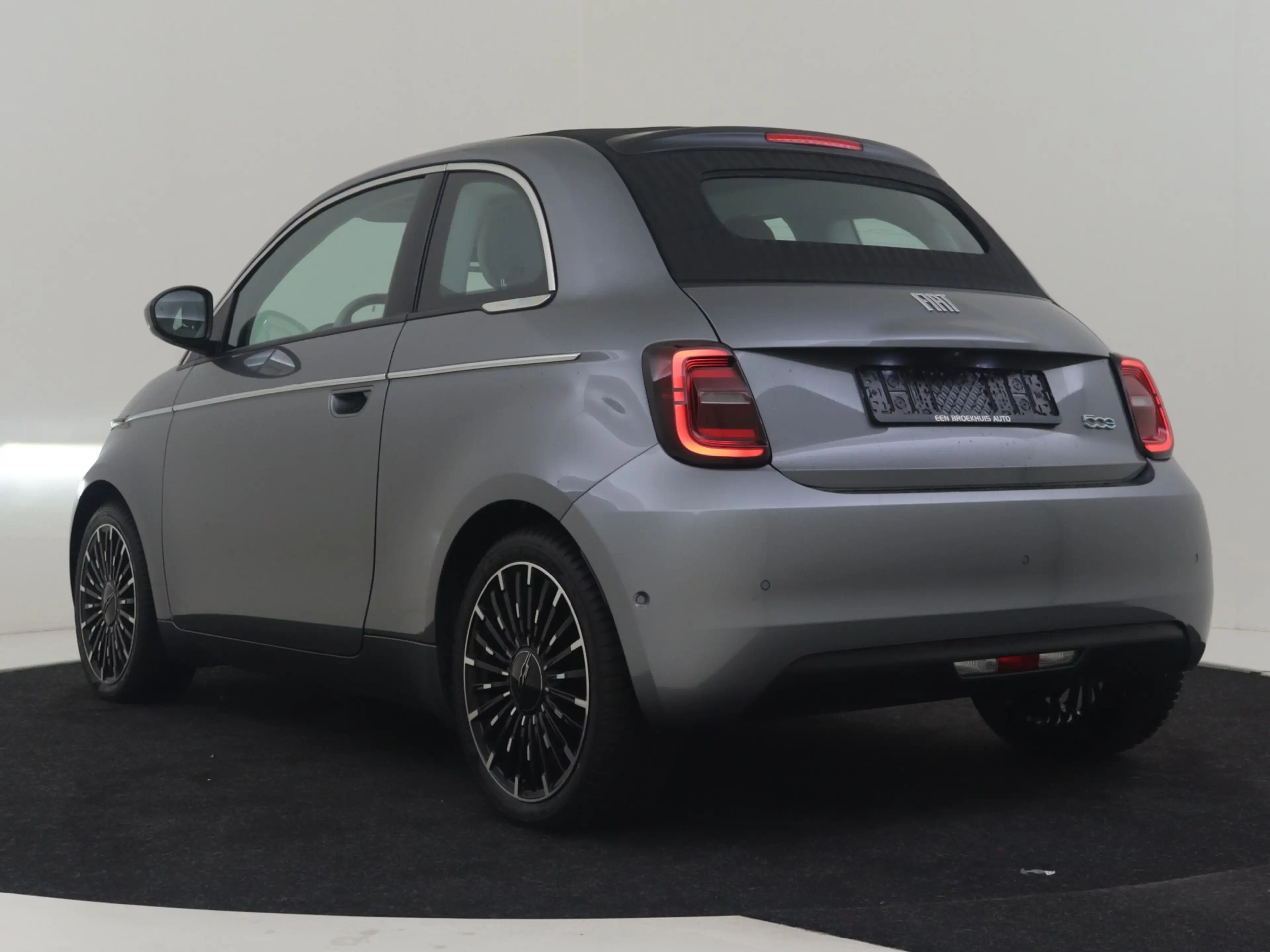 Fiat 500C La Prima 42 kWh l Leder l 17" l Adaptive Cr Contro — photo 13