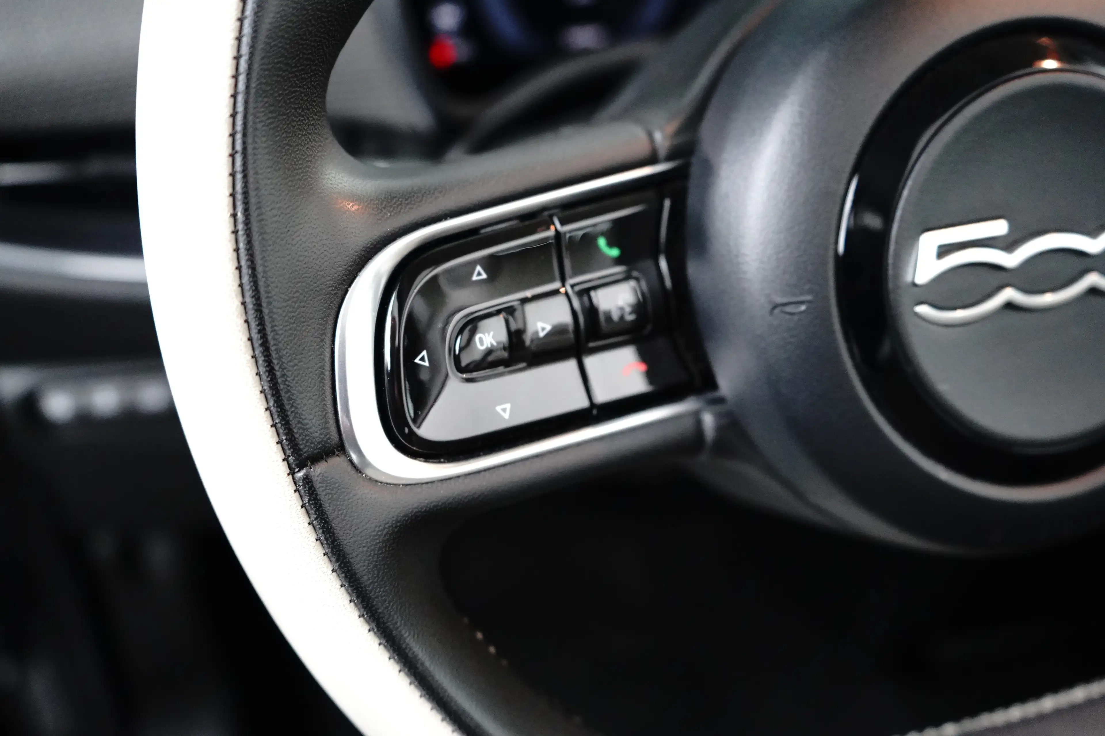 Fiat 500C La Prima 42 kWh l Leder l 17" l Adaptive Cr Contro — photo 22