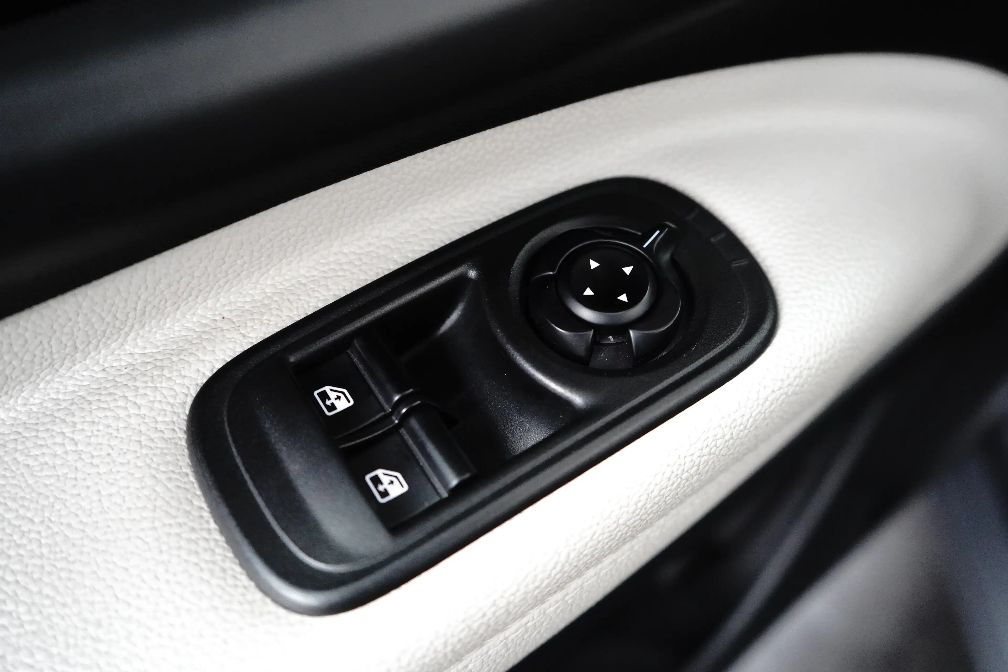 Fiat 500C La Prima 42 kWh l Leder l 17" l Adaptive Cr Contro — photo 19