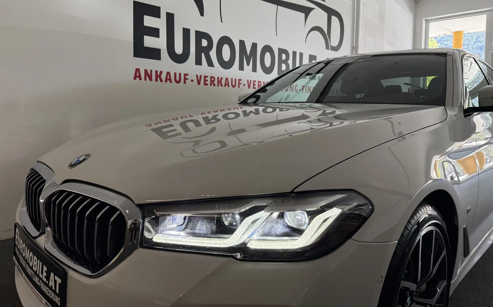 BMW 530 530 d M Sport-P. *RFK*GSD*4ZONE*LEDER*ACC*LR-HZG* Weiß - 2