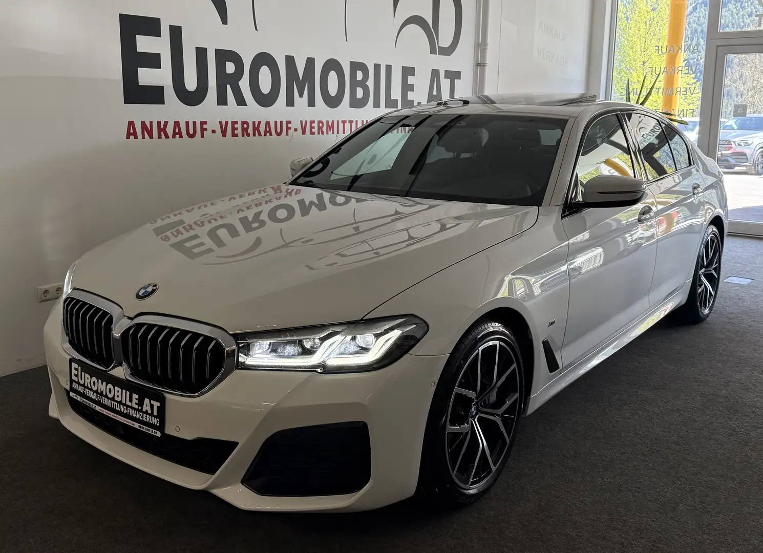 BMW 530 530 d M Sport-P. *RFK*GSD*4ZONE*LEDER*ACC*LR-HZG* Weiß - 1