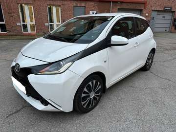 Aygo 1.0 VVT-i x-clusiv x-shift