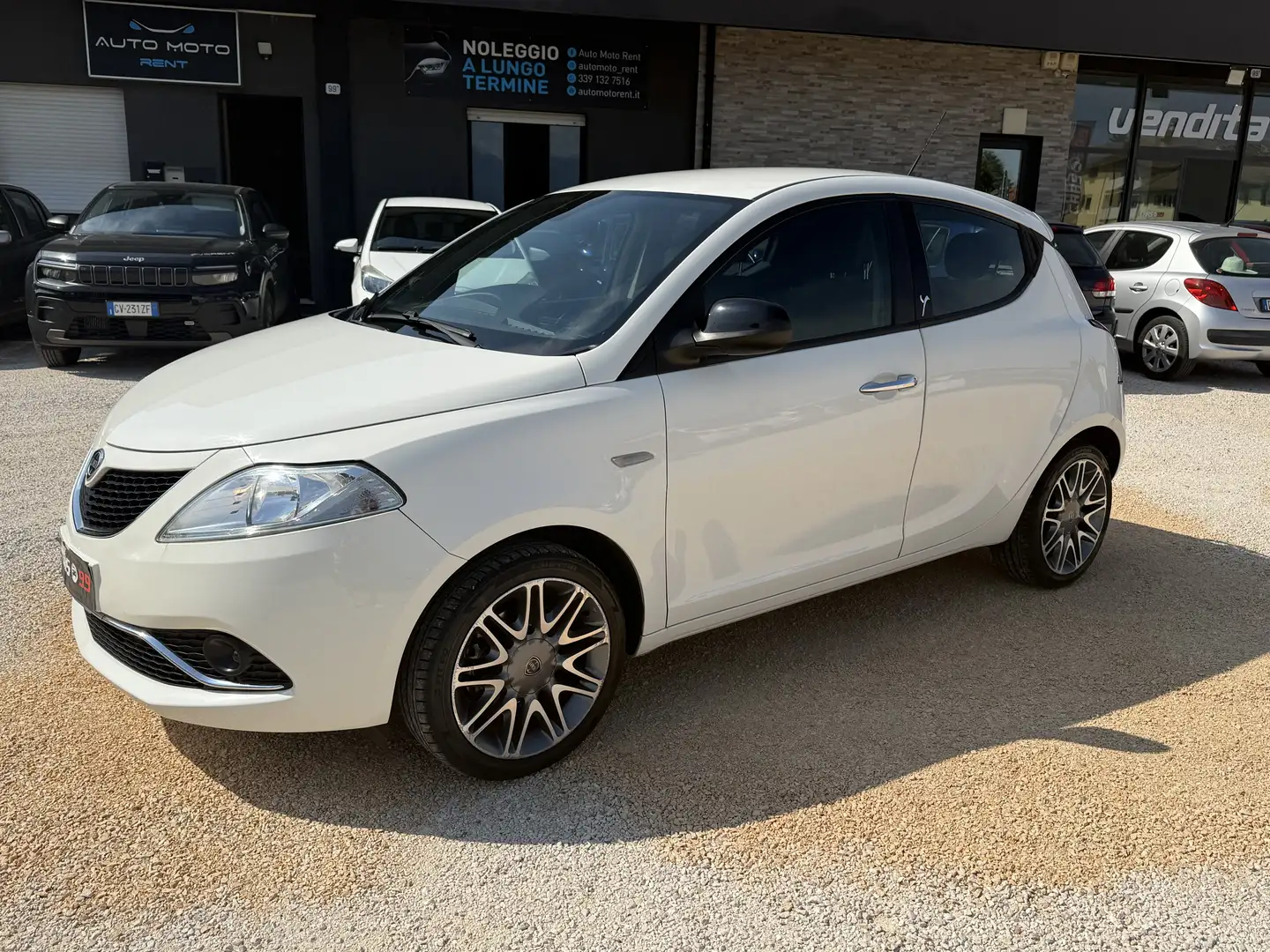 Lancia Ypsilon 1.2 8v Platinum 69cv E6 Bianco - 1