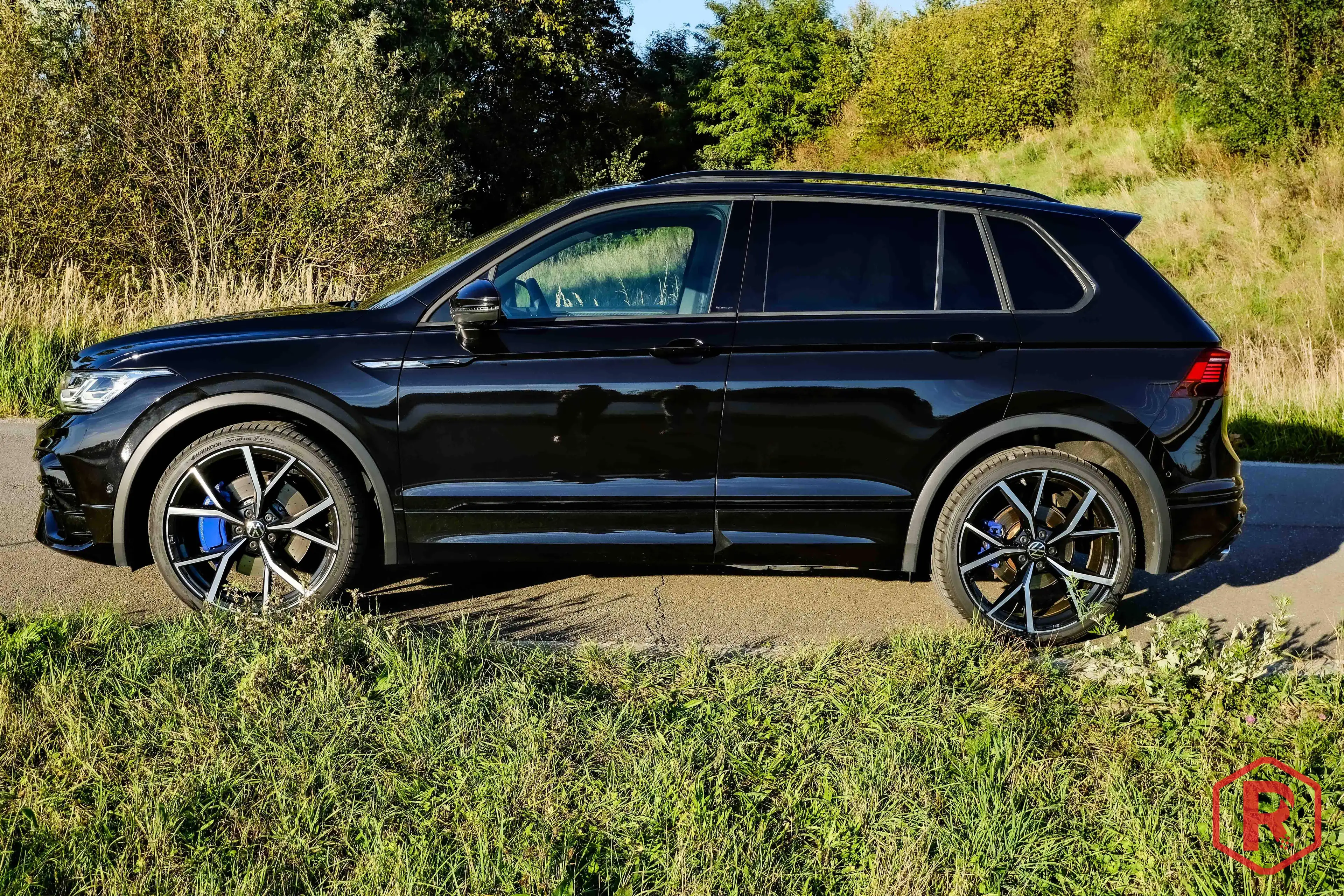 Volkswagen Tiguan R 320pk Pano IQ.Light 4Motion DSG — photo 4