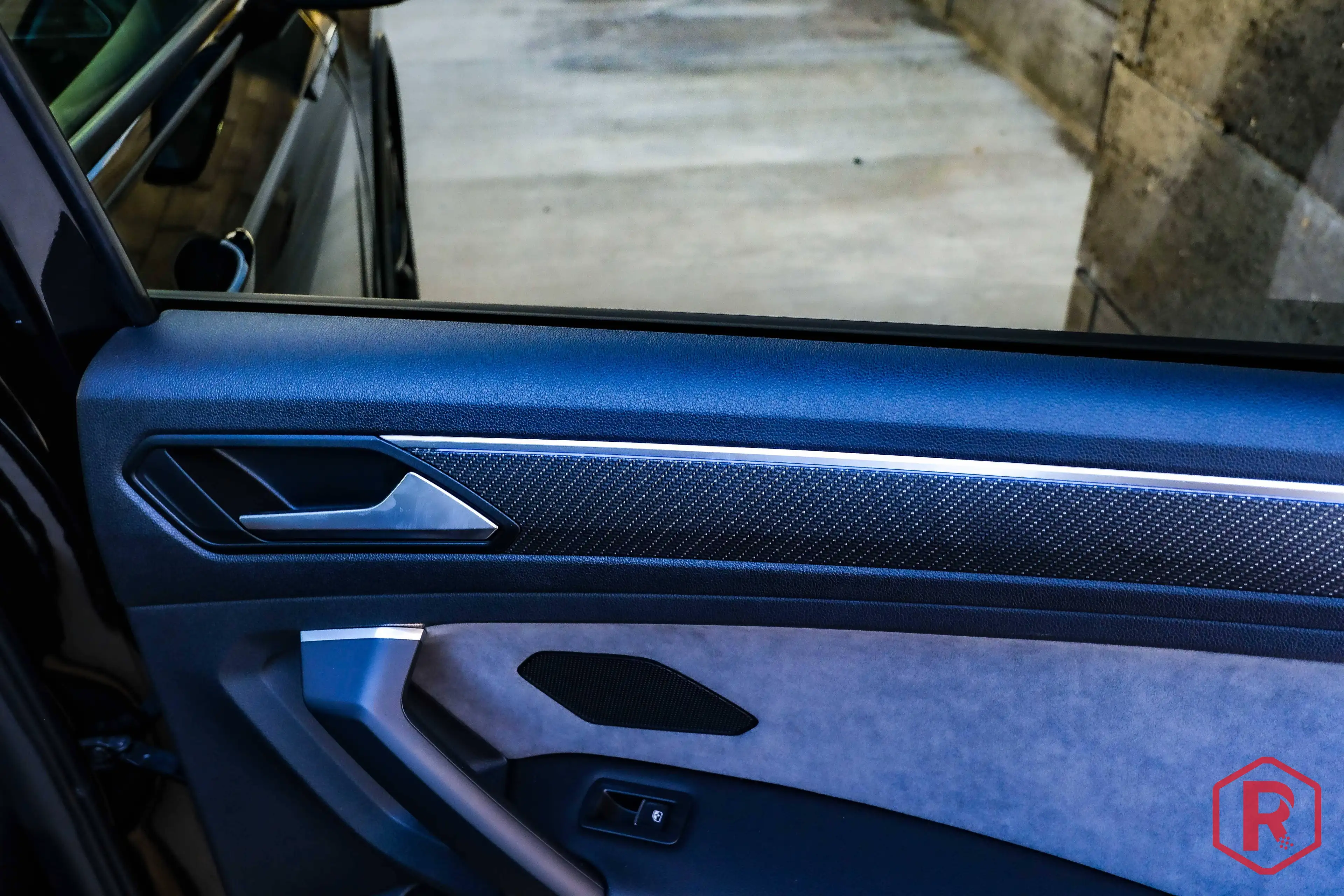 Volkswagen Tiguan R 320pk Pano IQ.Light 4Motion DSG — photo 15