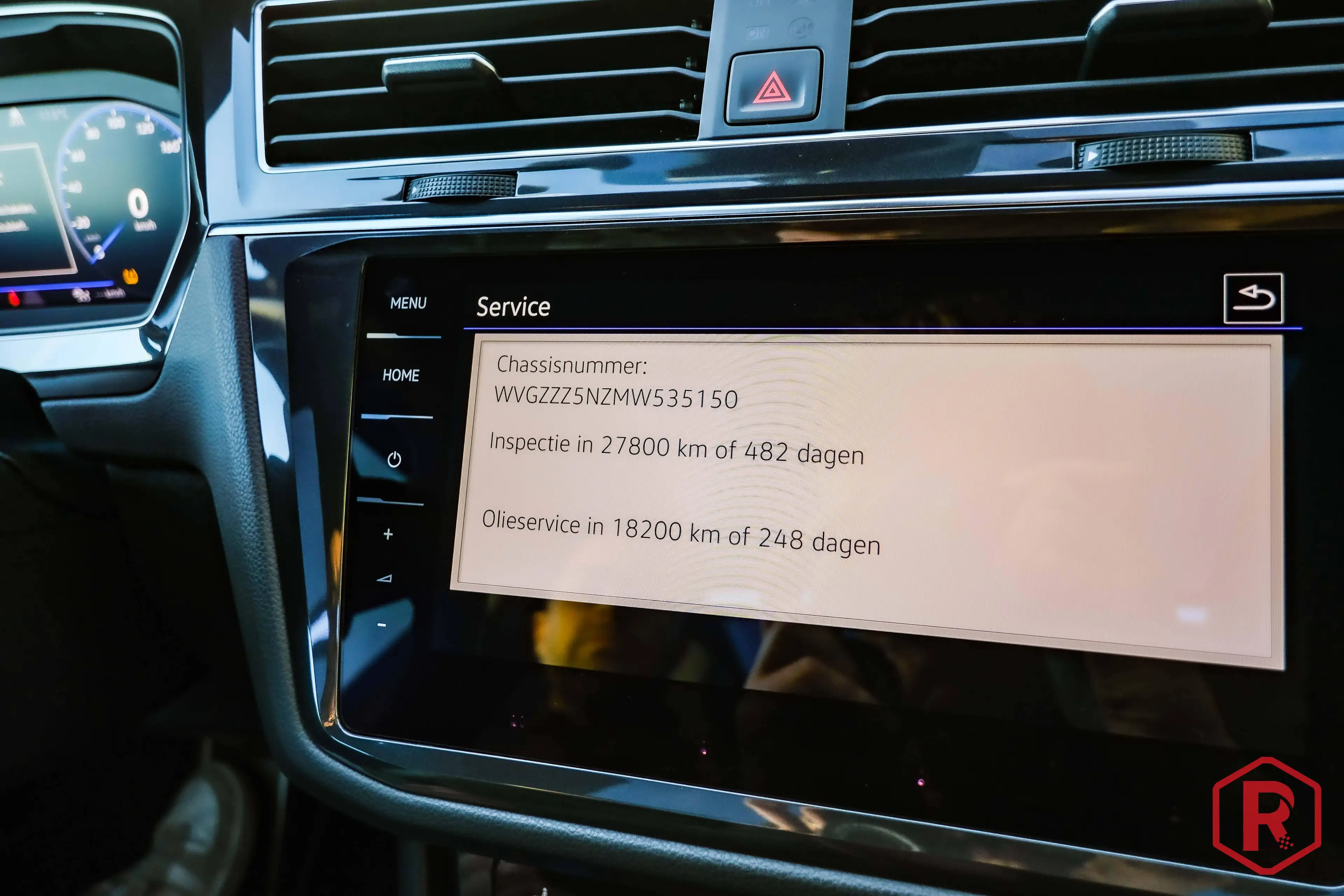 Volkswagen Tiguan R 320pk Pano IQ.Light 4Motion DSG — photo 22