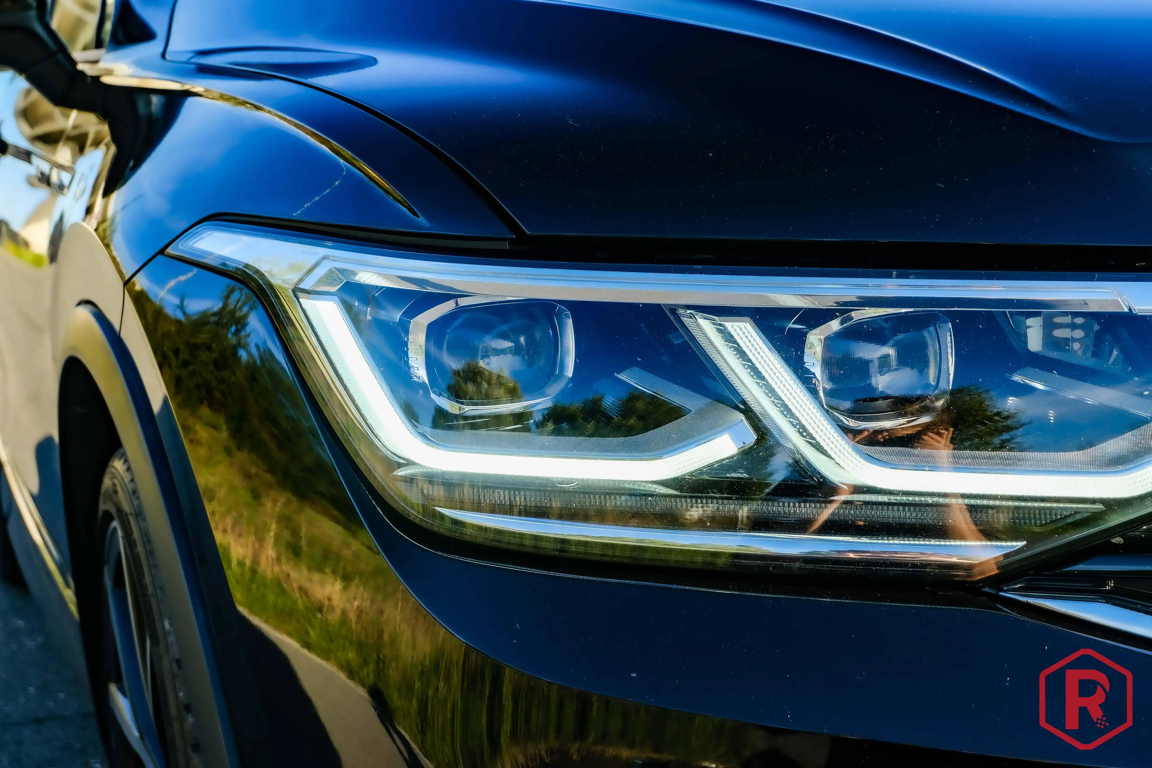 Volkswagen Tiguan R 320pk Pano IQ.Light 4Motion DSG — photo 18